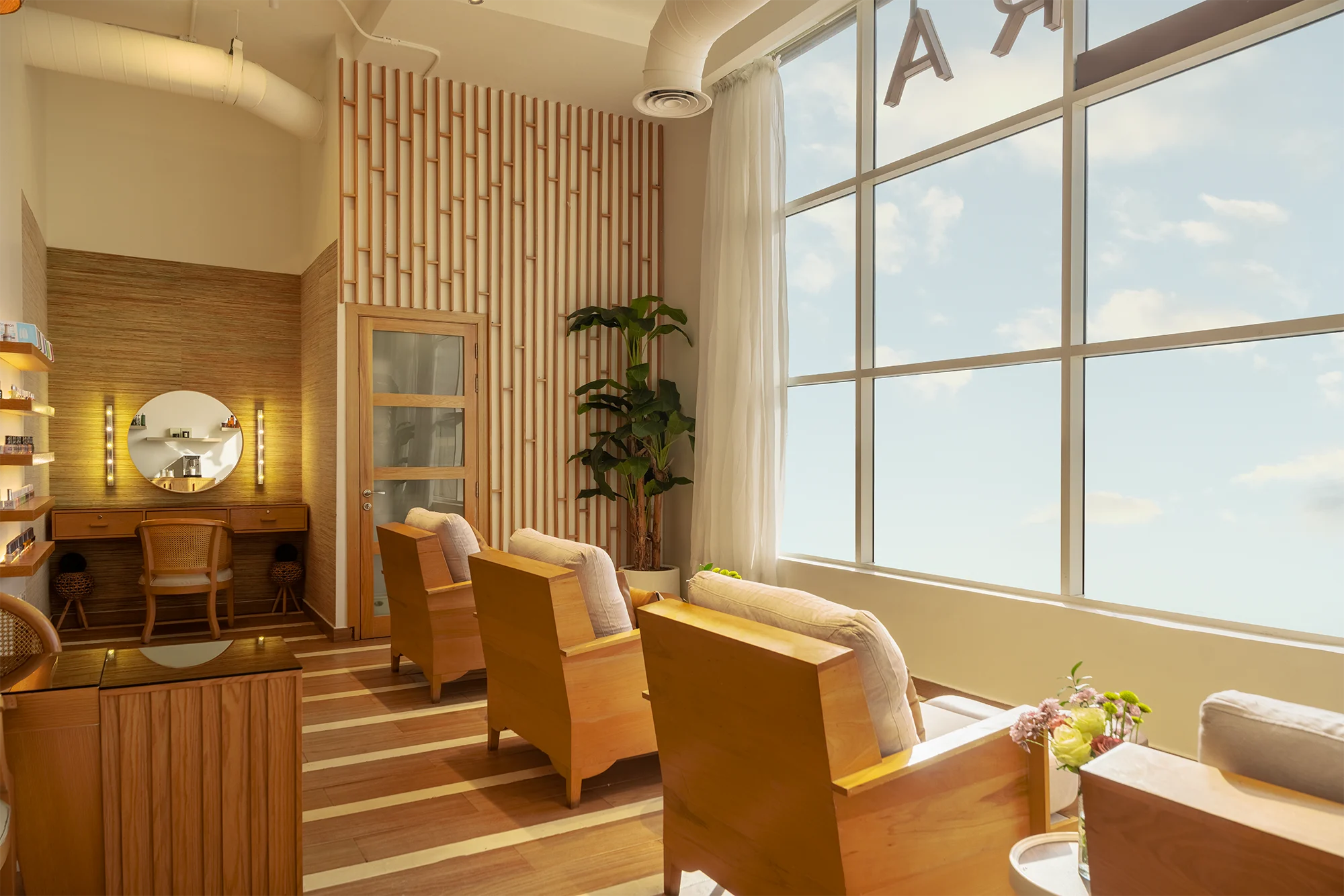 Tiara Beauty Studio - Nails Area